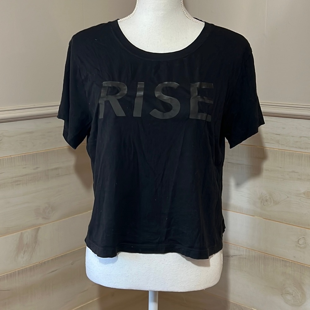 Athleta M top